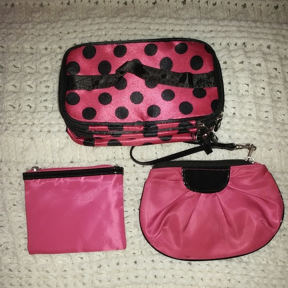 Handbags - 3 piece make up case set